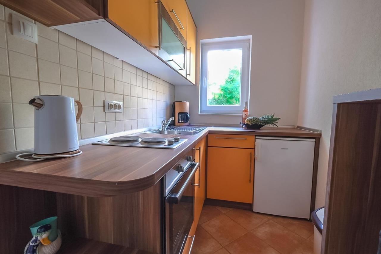 Apartmani Nina 로비니 외부 사진