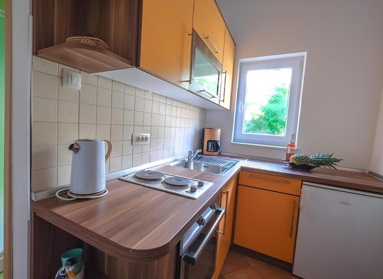 Apartmani Nina 로비니 외부 사진