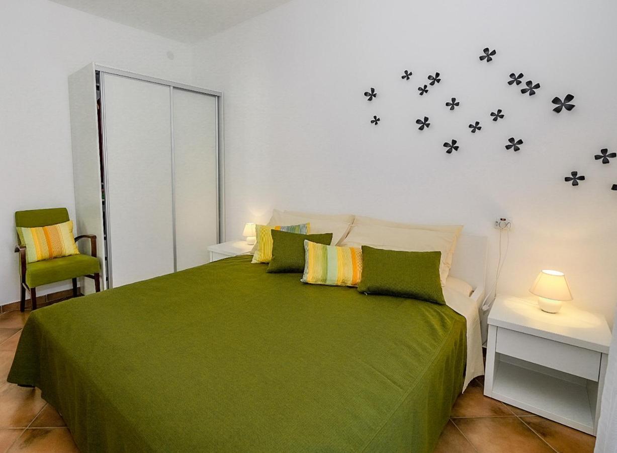 Apartmani Nina 로비니 외부 사진