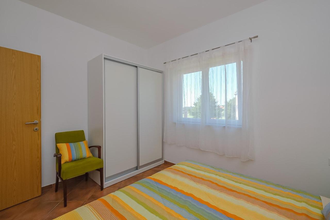 Apartmani Nina 로비니 외부 사진