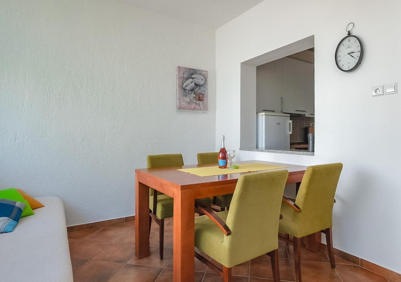 Apartmani Nina 로비니 외부 사진